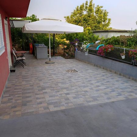 Studio Apartman Mare Trogir Exterior photo